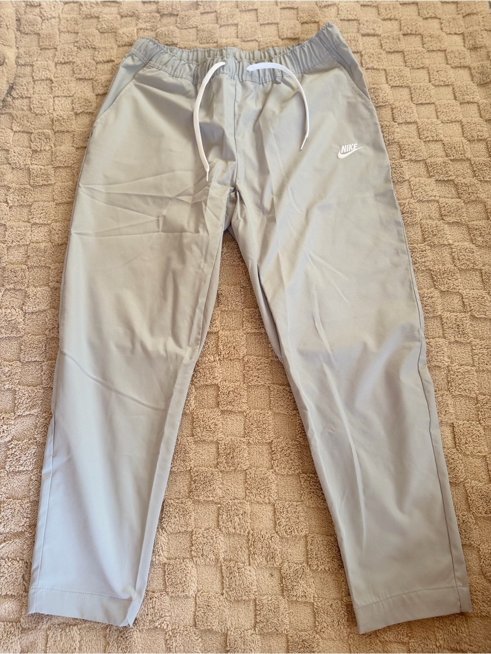 Nike Club Men’s L Woven Tapered Leg Pants Light Smoke Grey DX0623-077